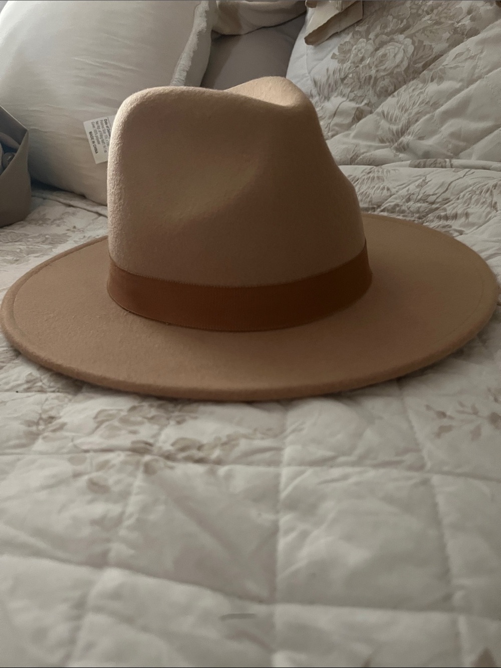 Gorgeous Wide Brim Felt Fedora Hat in Camel with Brown Band